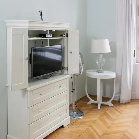 Jettsetter Luxury By Andrassy Ave & Opera Apartmán